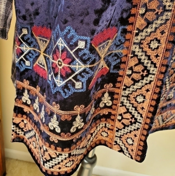 Gorgeous plaid shirt w/ velvet embroidered back S - Picture 5 of 10